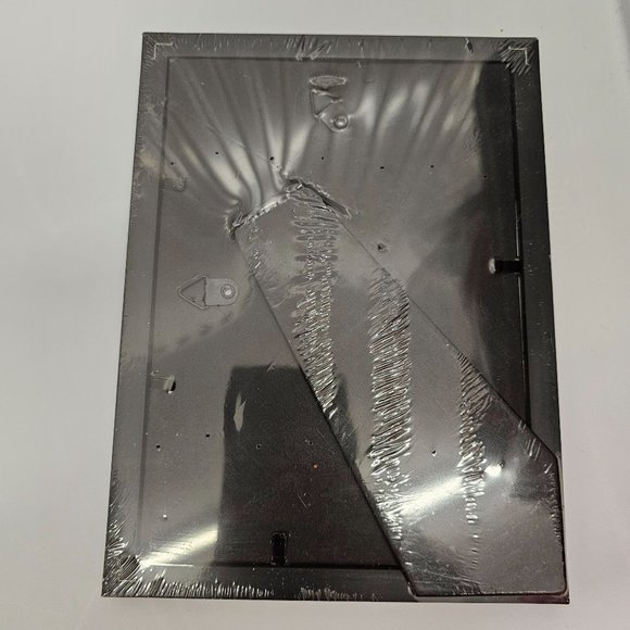 Icona Bay 5x7 Picture Frames (Black, Set of 4 Pack) - Picture 3 of 11